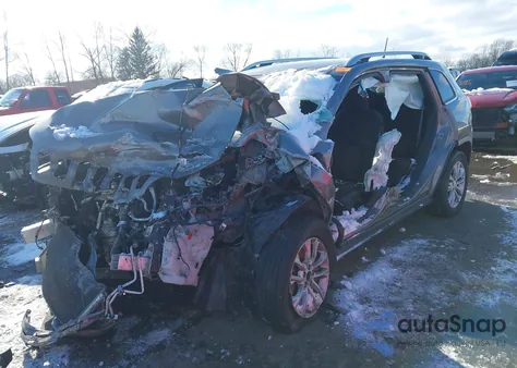 2019 Jeep Cherokee North z USA, uszkodzony, nr VIN 1C4PJMCX9KD228361